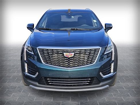 Certified 2025 Cadillac XT5 Premium Luxury image 2