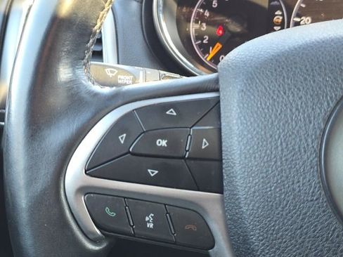 Used 2018 Jeep Grand Cherokee Overland image 22