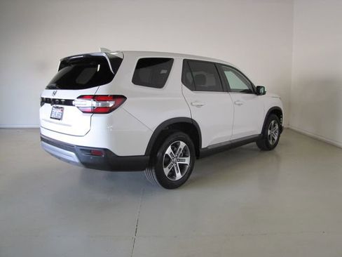 Certified 2024 Honda Pilot EX-L image 24