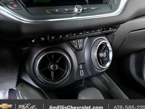 Certified 2025 Chevrolet Blazer LT FWD image 15