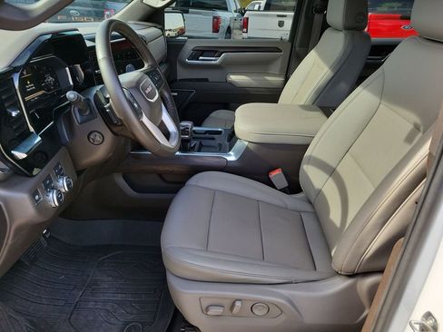 Used 2024 GMC Sierra 1500 SLT w/ SLT Premium Plus Package image 18