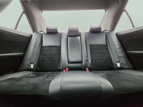 Used 2016 Toyota Camry XSE w/ Advanced Technology Package image 18