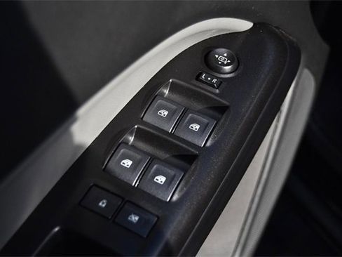 Used 2022 Chevrolet Colorado W/T w/ Custom Special Edition image 9