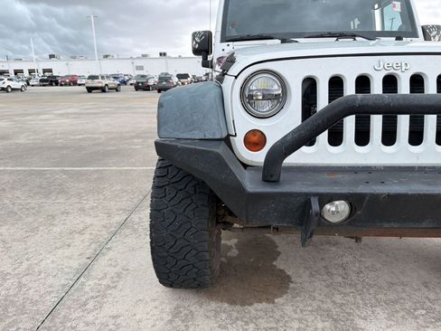 Used 2013 Jeep Wrangler Unlimited Sport image 10