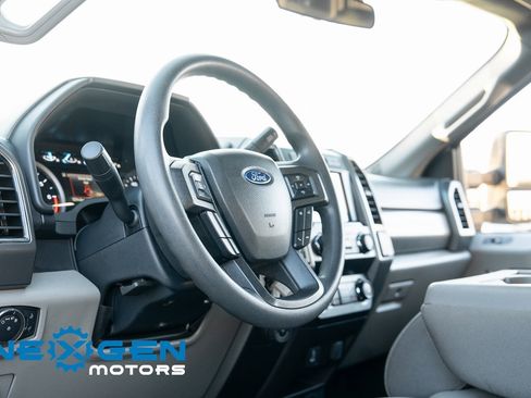 Used 2022 Ford F350 XLT image 19