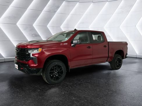 Used 2023 Chevrolet Silverado 1500 LT Trail Boss image 3