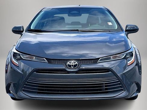 Used 2024 Toyota Corolla LE w/ LE Convenience Package image 3