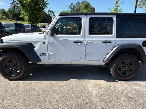 Used 2024 Jeep Wrangler Unlimited Sport AWD/4WD image 11