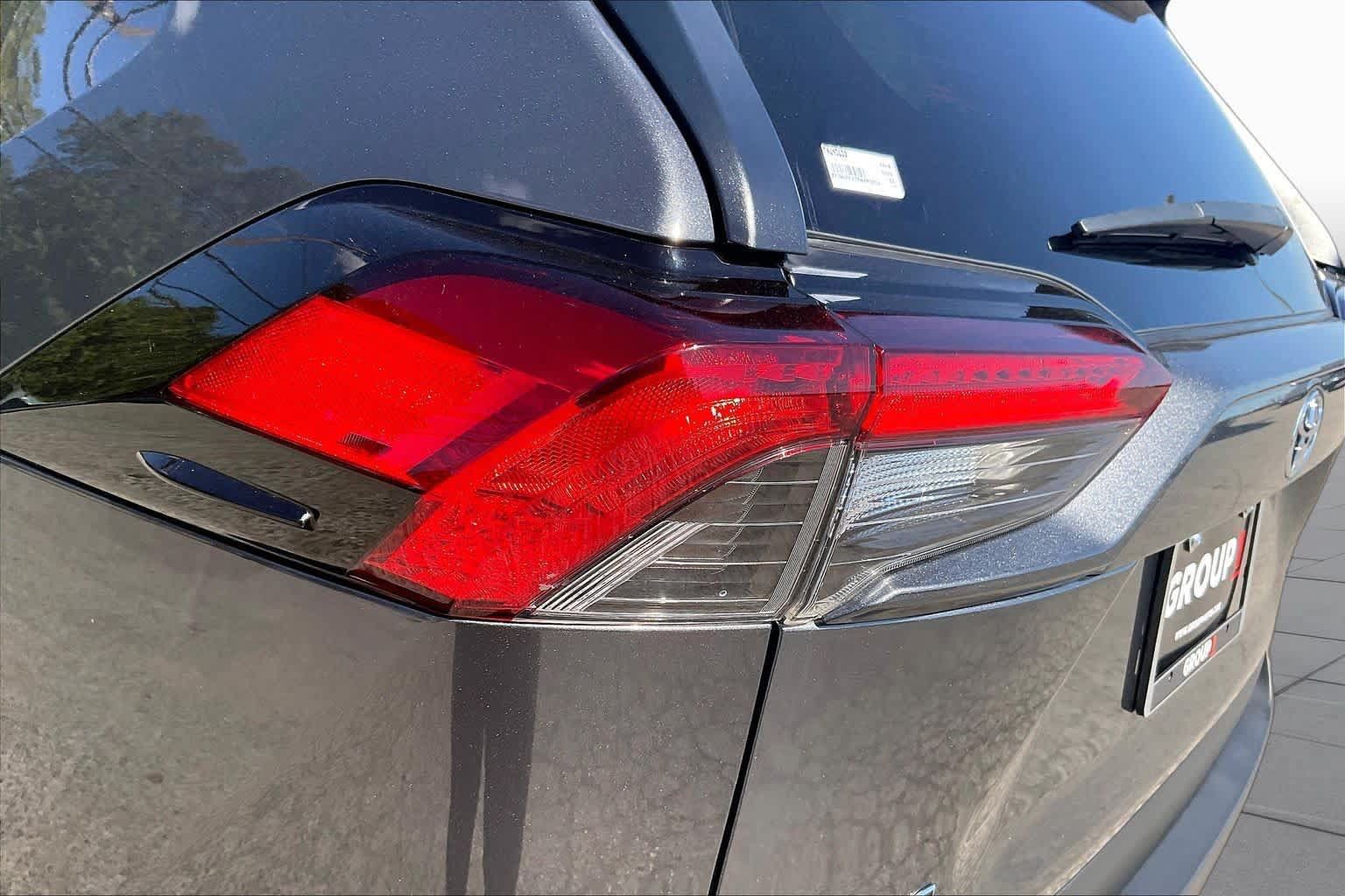 Used 2023 Toyota RAV4 XLE w/ Convenience Package FWD image 28