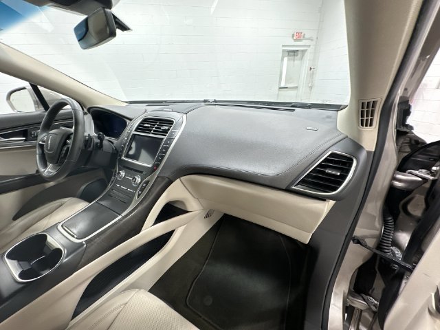 Used 2020 Lincoln Nautilus Reserve w/ Equipment Group 201A FWD image 18
