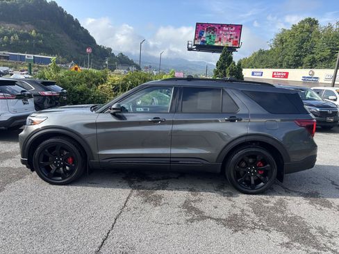 Used 2020 Ford Explorer ST w/ ST High-Performance Pack AWD/4WD image 2