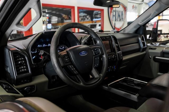 Used 2022 Ford F350 XLT w/ XLT Premium Package AWD/4WD image 18