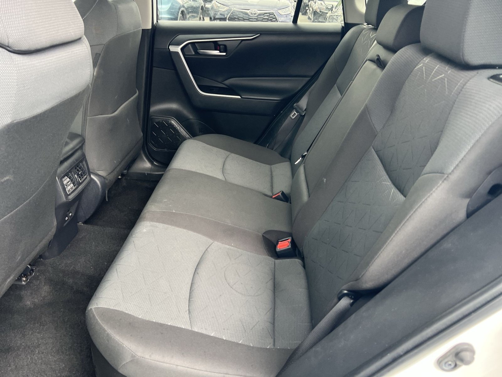 Used 2025 Toyota RAV4 XLE AWD/4WD image 25