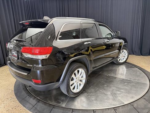 Used 2017 Jeep Grand Cherokee Limited image 9