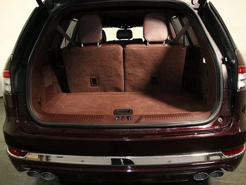 Used 2023 Lincoln Aviator Black Label w/ Class IV Trailer Tow Package image 31