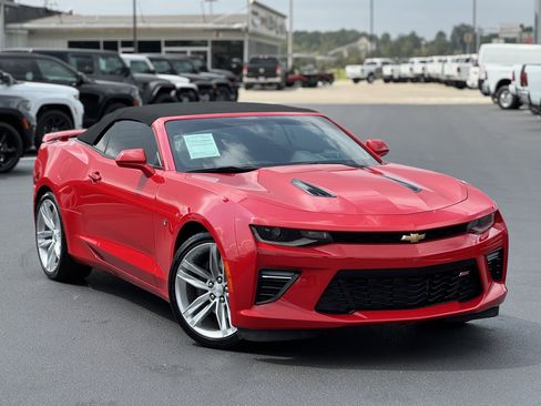 Used 2017 Chevrolet Camaro SS image 4