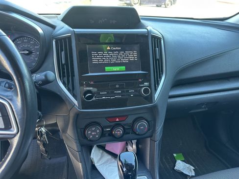 Used 2019 Subaru Crosstrek 2.0i Premium image 8