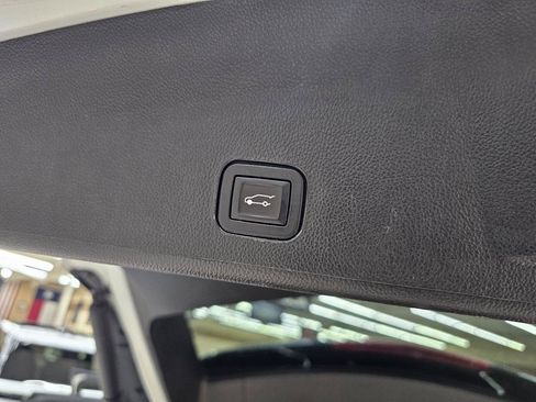 Used 2016 Cadillac SRX Performance w/ Midnight Edition Package FWD image 14
