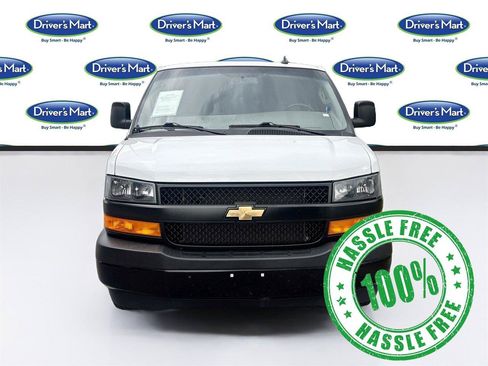 Used 2025 Chevrolet Express 3500 Extended w/ Driver Convenience Package RWD image 2