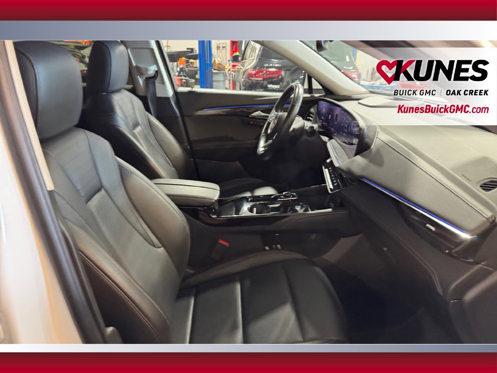 Used 2024 Buick Envision Preferred AWD/4WD image 23