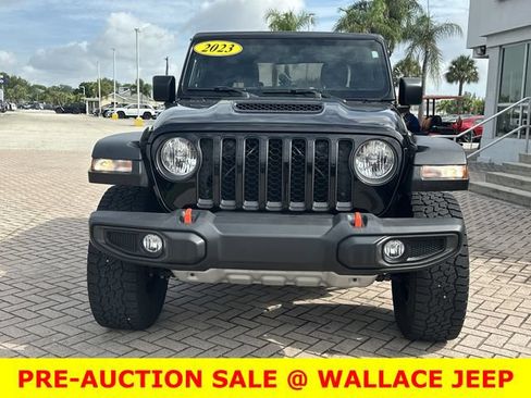 Used 2023 Jeep Gladiator Mojave AWD/4WD image 4