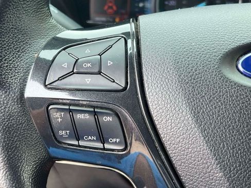 Used 2018 Ford Explorer XLT w/ Equipment Group 202A AWD/4WD image 25