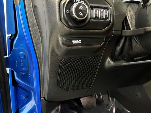 Certified 2020 Jeep Gladiator Rubicon image 30