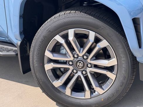New 2026 Toyota 4Runner Limited AWD/4WD image 2