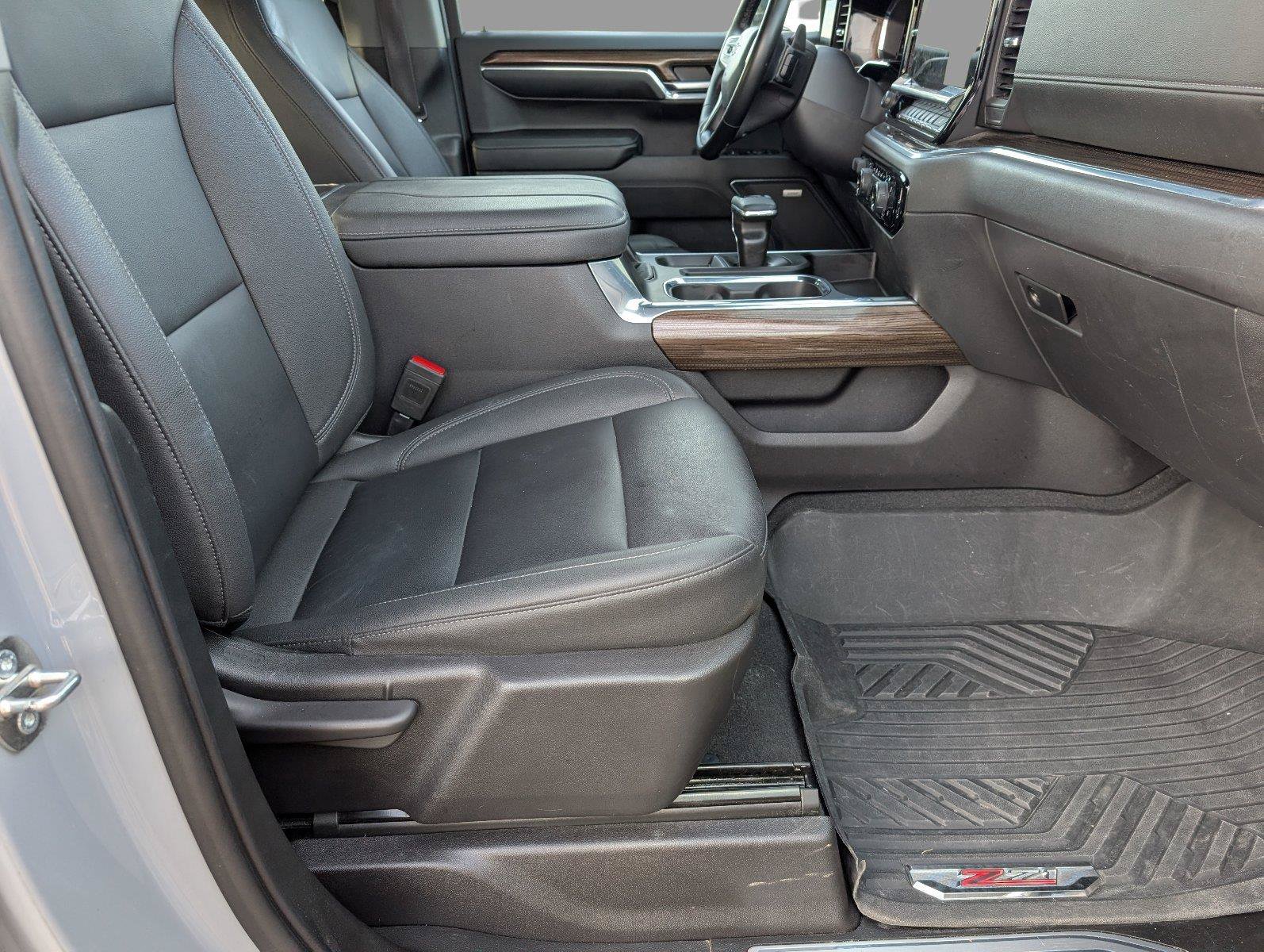 Used 2024 Chevrolet Silverado 1500 LT Trail Boss w/ LT Trail Boss Premium Package AWD/4WD image 41