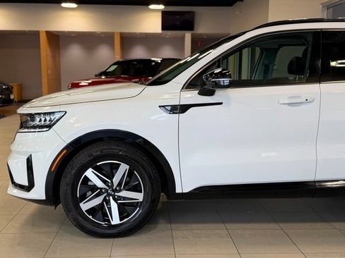 Used 2021 Kia Sorento S w/ Panoramic Sunroof Package FWD image 8