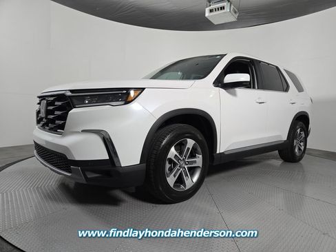 Certified 2025 Honda Pilot EX-L image 2