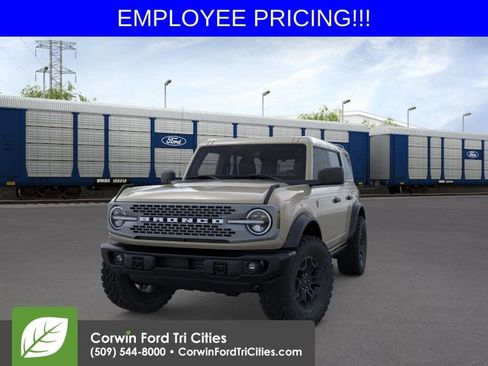 New 2026 Ford Bronco Badlands AWD/4WD image 3