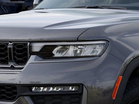 New 2026 Jeep Grand Cherokee L Limited AWD/4WD image 10