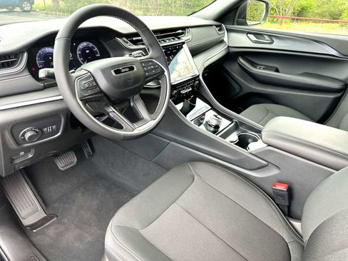 New 2026 Jeep Grand Cherokee Laredo X image 18