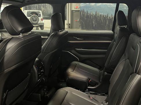 New 2026 Jeep Grand Cherokee L Limited AWD/4WD image 13