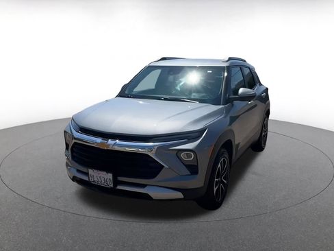 Used 2024 Chevrolet TrailBlazer LT w/ Driver Confidence Package image 7