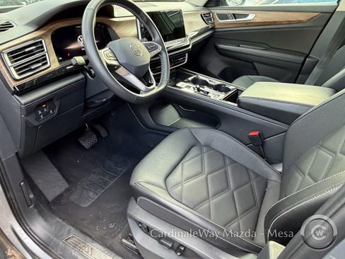 Used 2024 Volkswagen Atlas SE image 7