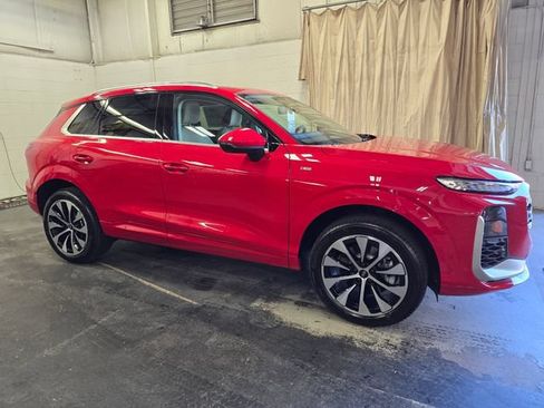 New 2026 Audi Q3 quattro 2.0T AWD/4WD image 5
