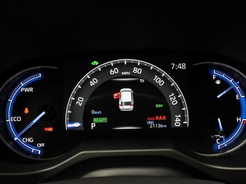 Used 2025 Toyota RAV4 LE AWD/4WD image 27