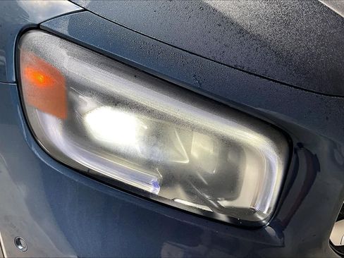 Used 2021 Mercedes-Benz GLB 250 4MATIC image 26