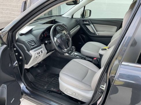 Used 2014 Subaru Forester 2.5i Touring AWD/4WD image 14