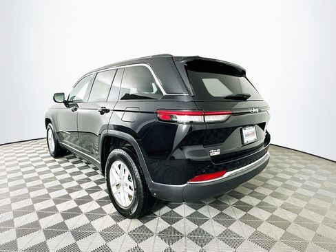 Certified 2023 Jeep Grand Cherokee Laredo w/ Luxury Tech Group I image 8