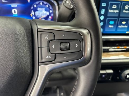 Used 2025 Chevrolet Silverado 1500 LT AWD/4WD image 14