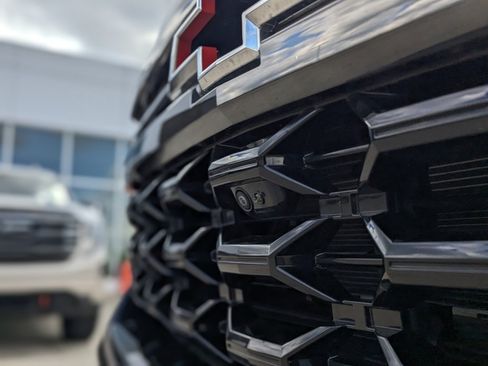 Used 2024 Chevrolet Silverado 1500 ZR2 w/ Technology Package image 17