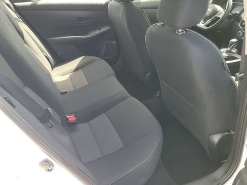Used 2024 Nissan Sentra SV FWD image 18