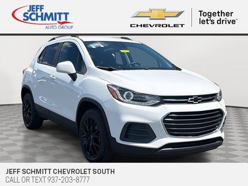 Certified 2022 Chevrolet Trax LT w/ Sport Edition AWD/4WD image 1