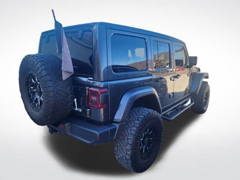 Used 2019 Jeep Wrangler Unlimited Sahara image 4