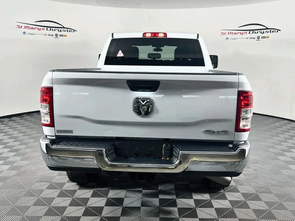 Used 2023 RAM 3500 Tradesman w/ Chrome Appearance Group AWD/4WD image 7