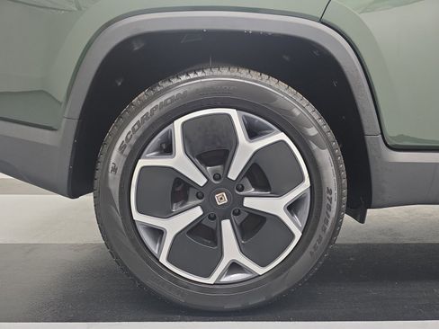 Used 2024 Rivian R1T Adventure AWD/4WD image 12