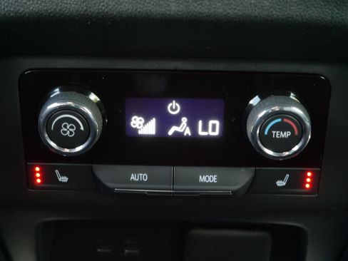 Certified 2026 Chevrolet Traverse RS AWD/4WD image 18